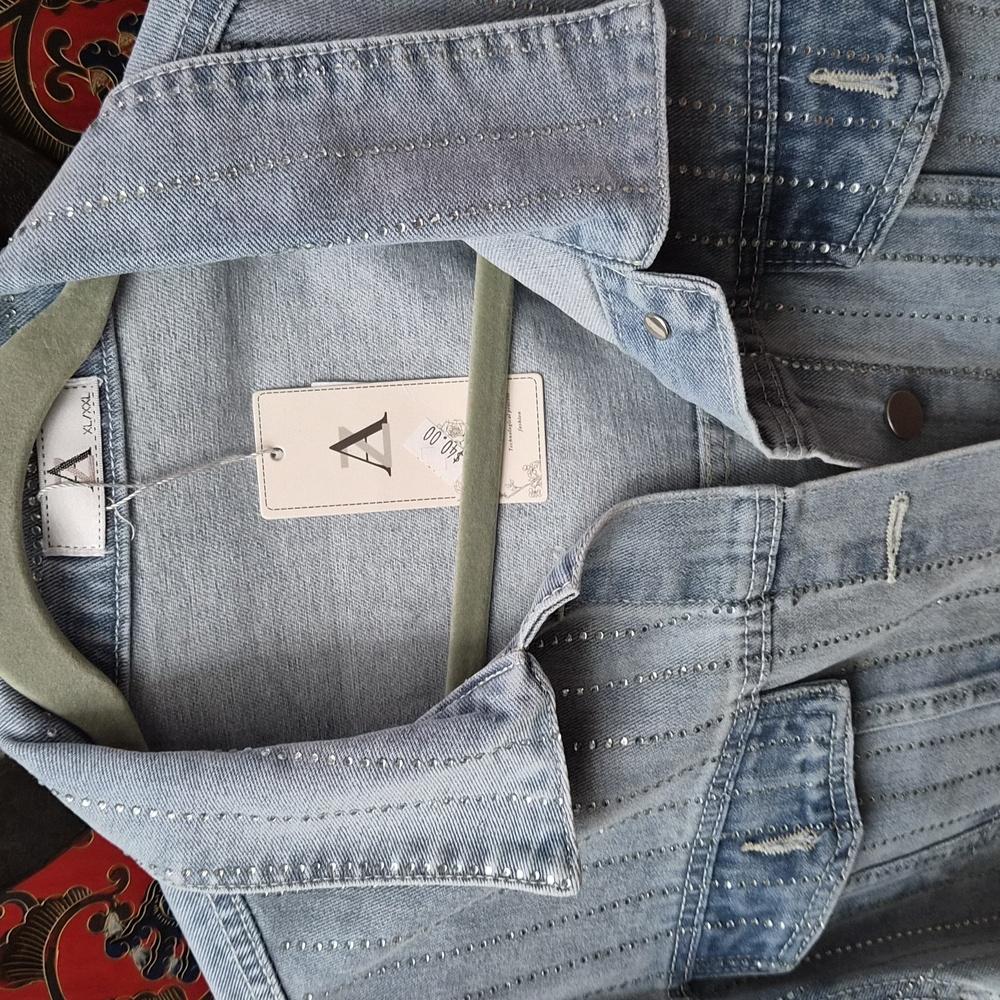 Jean Jacket - Picture 3 of 9